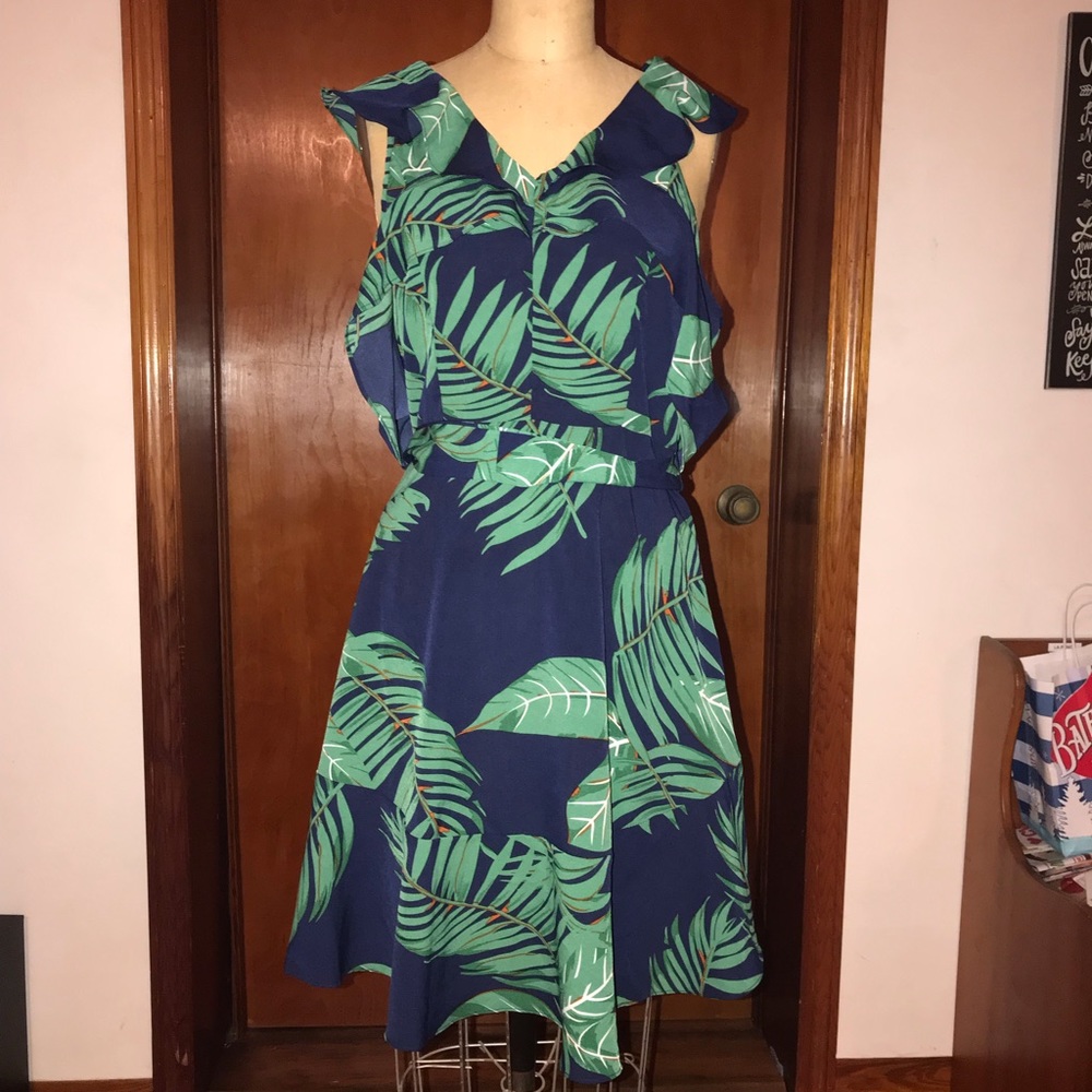 Love and Harmony tropical leaves print dress